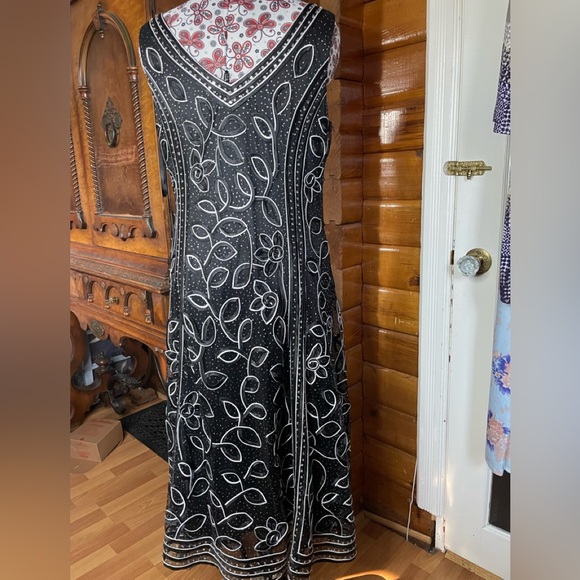 Goya Gorgeous Dress - Picture 8 of 15